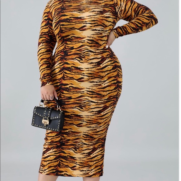 *PLUS SIZE* TIGER STRIPE MIDI DRESS - Picture 3 of 5
